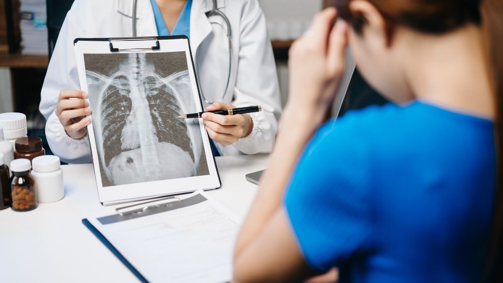 Patient Discussing Symptoms With Pulmonologist - DR TARUN BAID Blog